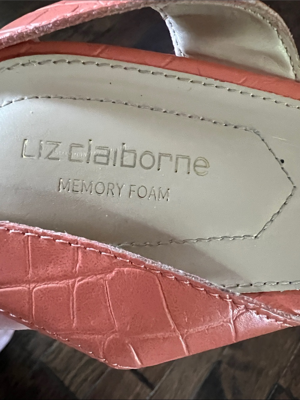 Liz Claiborne Coral Textured Cross-Strap Espadrille Sandals. cls 1 - Picture 3 of 4